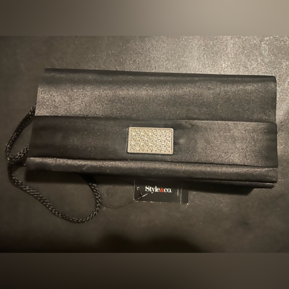 CLASSY BLACK CLUTCH WITH SILVER EMBELLISHMENT